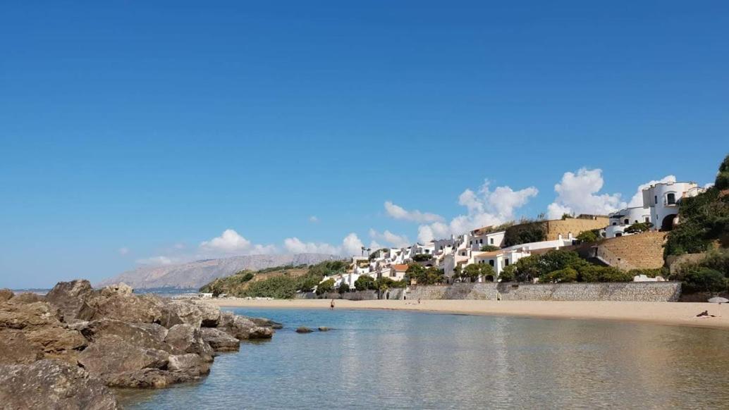 Вилла Cala Marina Holidays Траппето Экстерьер фото