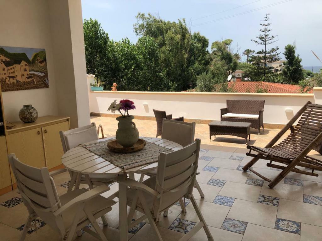 Вилла Cala Marina Holidays Траппето Экстерьер фото